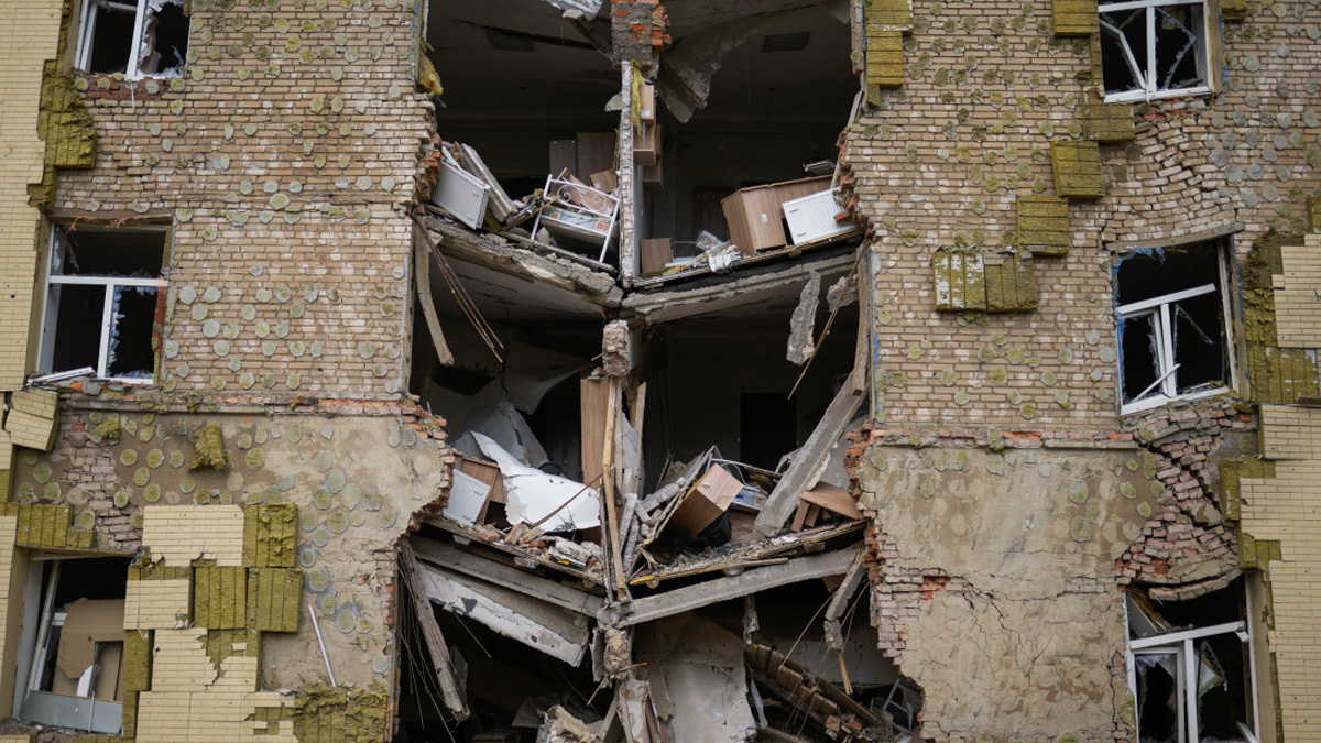 Ucraina, l'incubo di Lysychansk: il governatore chiede ai civili di abbandonare la città