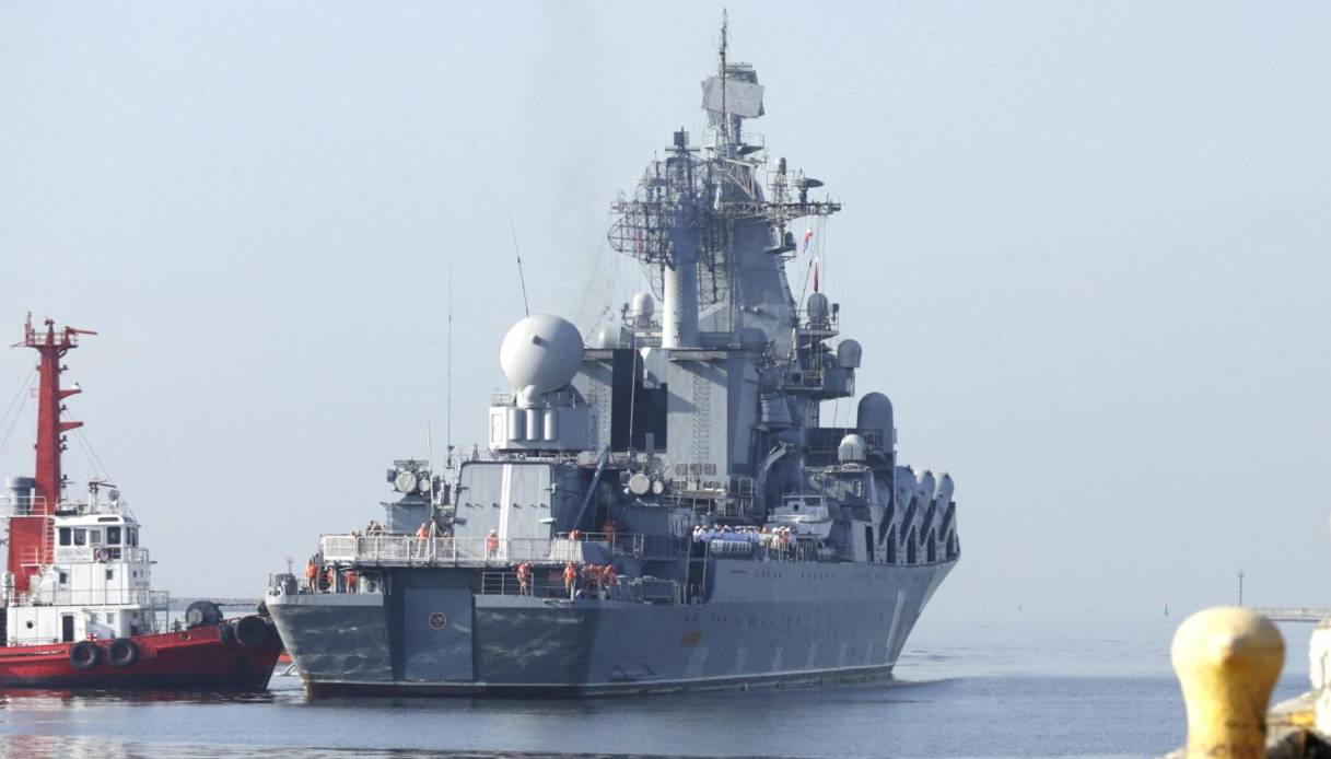 L'incrociatore russo Varyak davanti alle coste pugliesi: una provocazione di Putin il guerrafondaio L'incrociatore russo Varyak davanti alle coste pugliesi: una provocazione di Putin il guerrafondaio