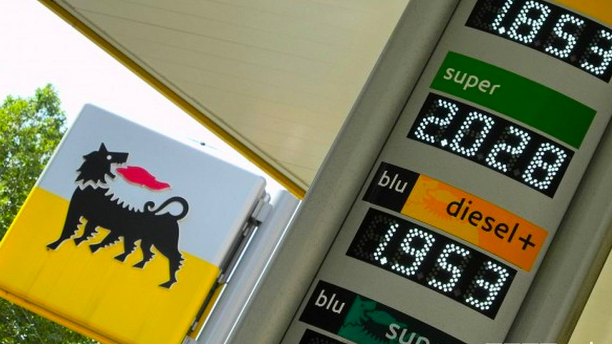 Benzina, finiscono gli sconti: ecco quanto costa da oggi fare il pieno