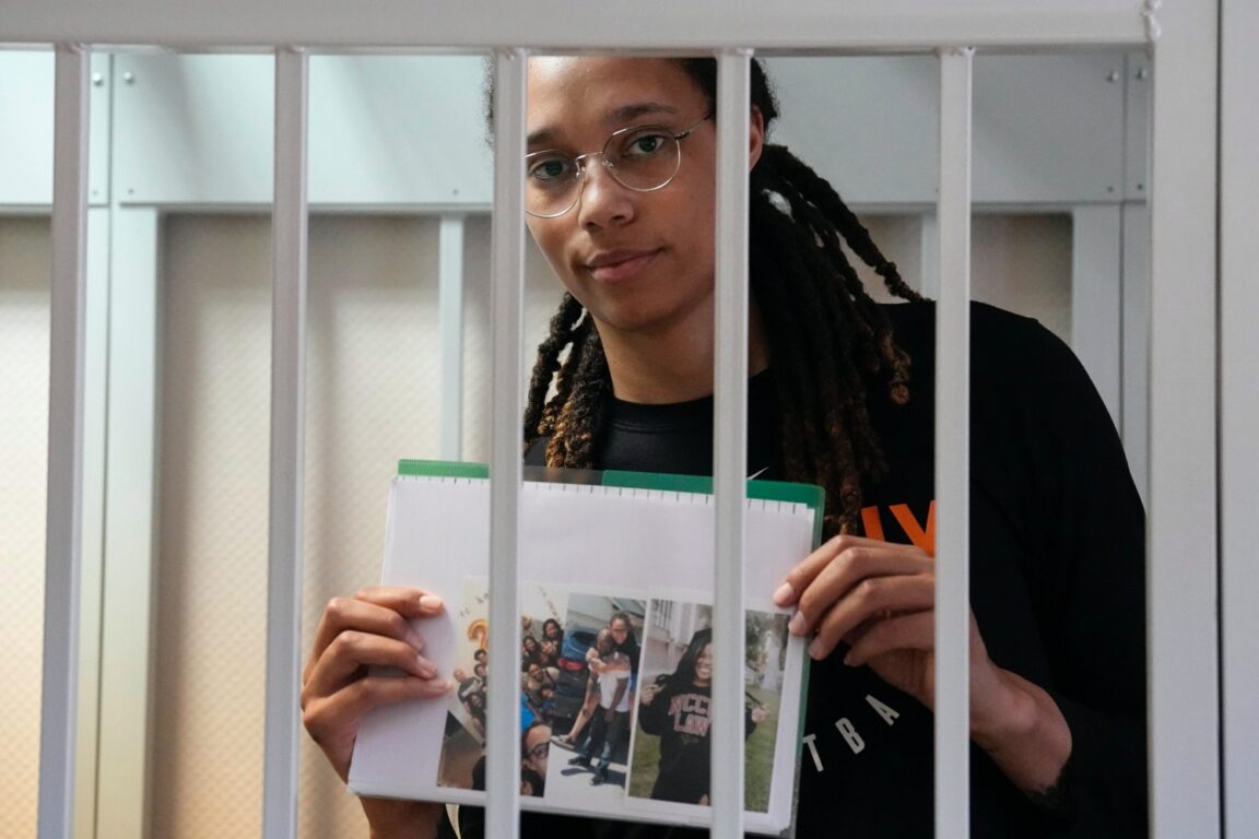 Brittney Griner: gli Usa per la liberazione della cestista e di Paul Whelan offrono il "Mercante di morte"