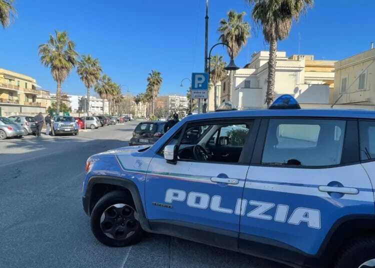 Anzio, ragazzo ucciso a coltellate dopo una line nella zona della movida