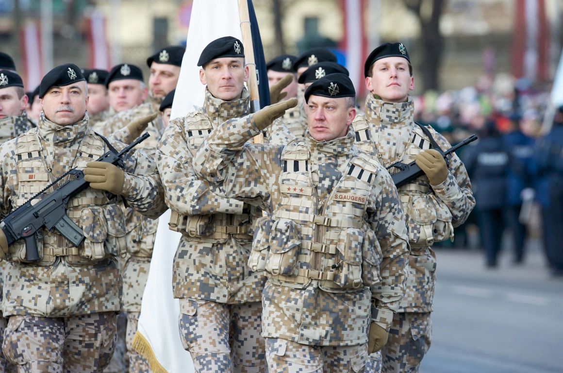 Paura della Russia: in Lettonia servizio di leva per tutti i cittadini tra i 18 e i 27 anni Paura della Russia: in Lettonia servizio di leva per tutti i cittadini tra i 18 e i 27 anni