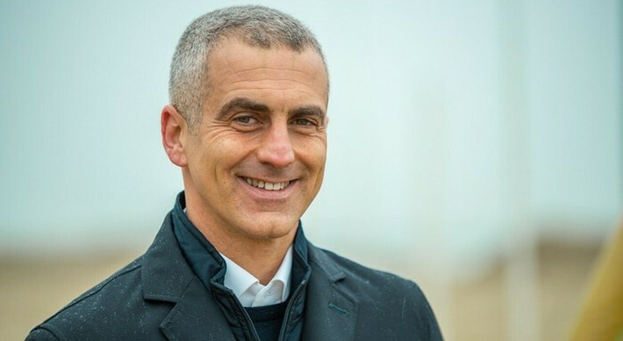 Cittadinanza, il sindaco di Rimini di origini iraniane: "No allo Ius Soli, sì allo Ius Scholae"