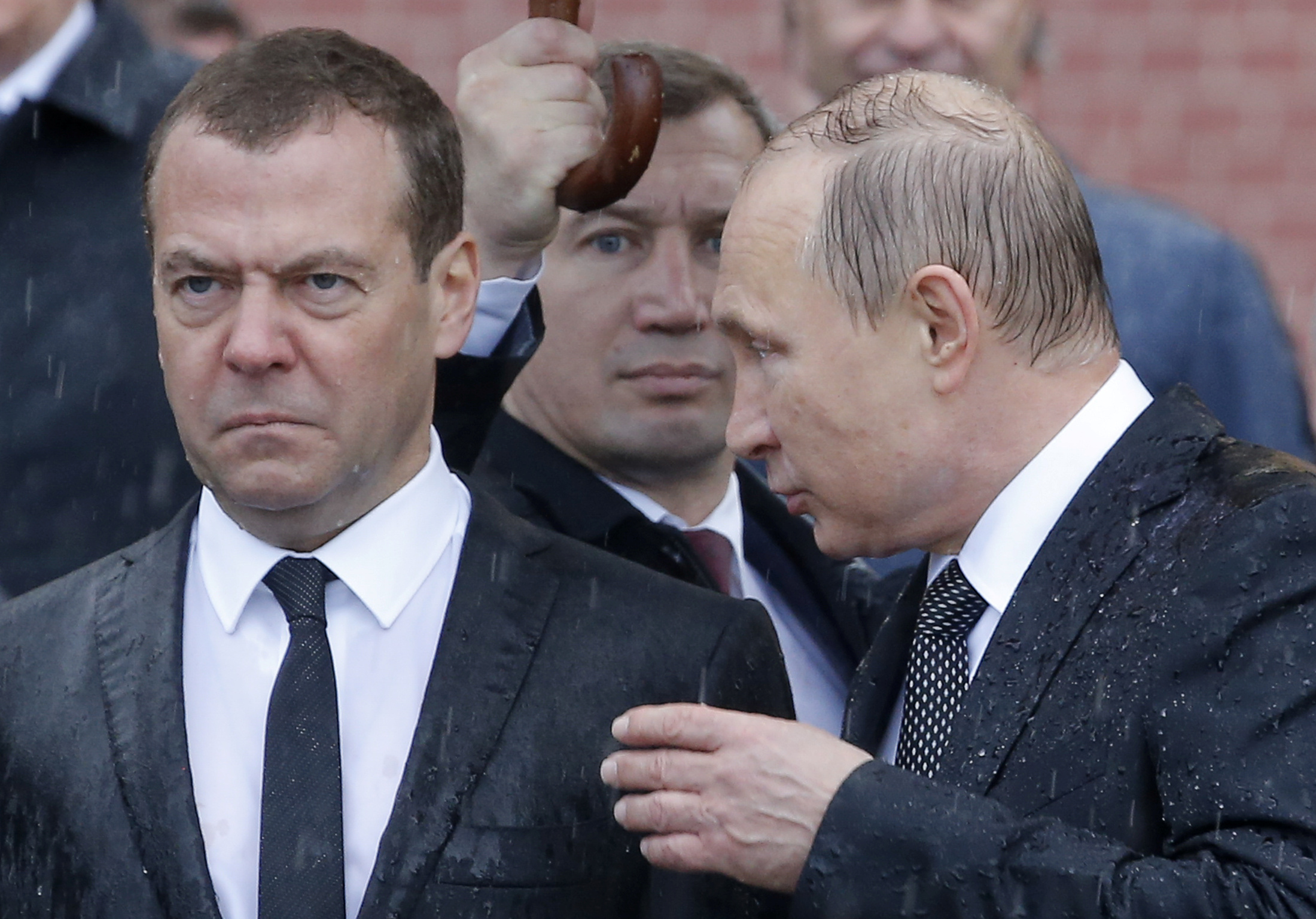 Medvedev, l'idiota di Putin: "Se Kiev attacca la Crimea ci sarà il giorno del giudizio"