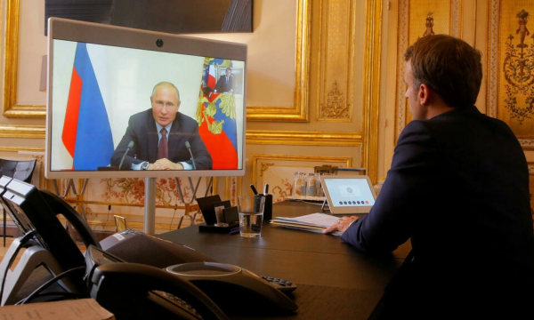 Putin disse a Macron prima dell'invasione: "Zelensky vuole la bomba atomica" Putin disse a Macron prima dell'invasione: "Zelensky vuole la bomba atomica"