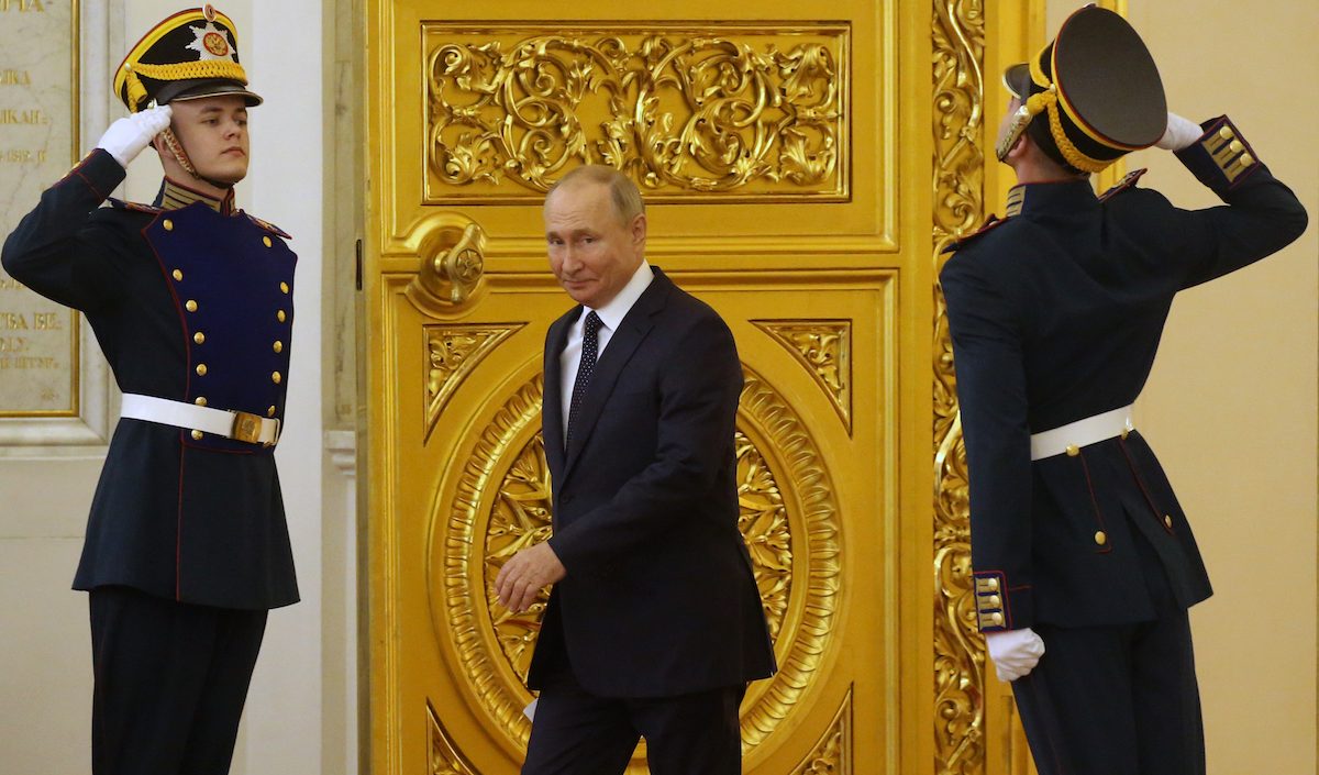Putin autorizza gli ucraini a risiedere in Russia a tempo indefinito: ma non i malati