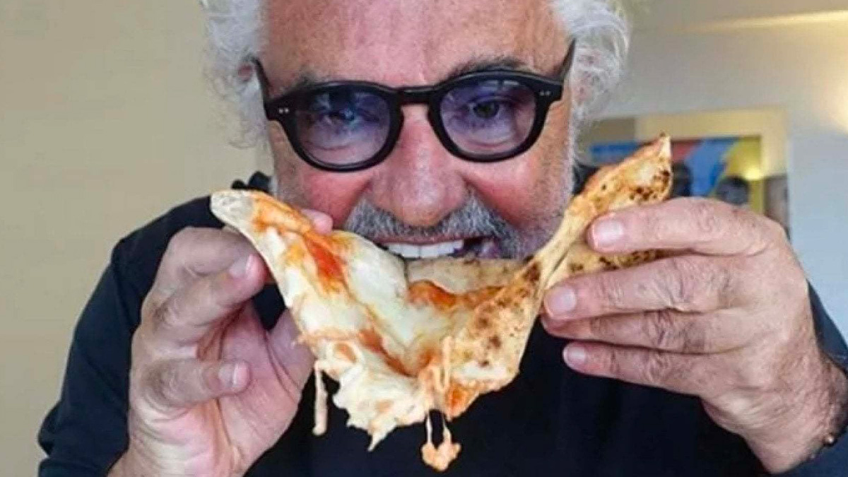 Flavio Briatore resta senza acqua ed è costretto a chiudere: "Roba da terzo mondo"