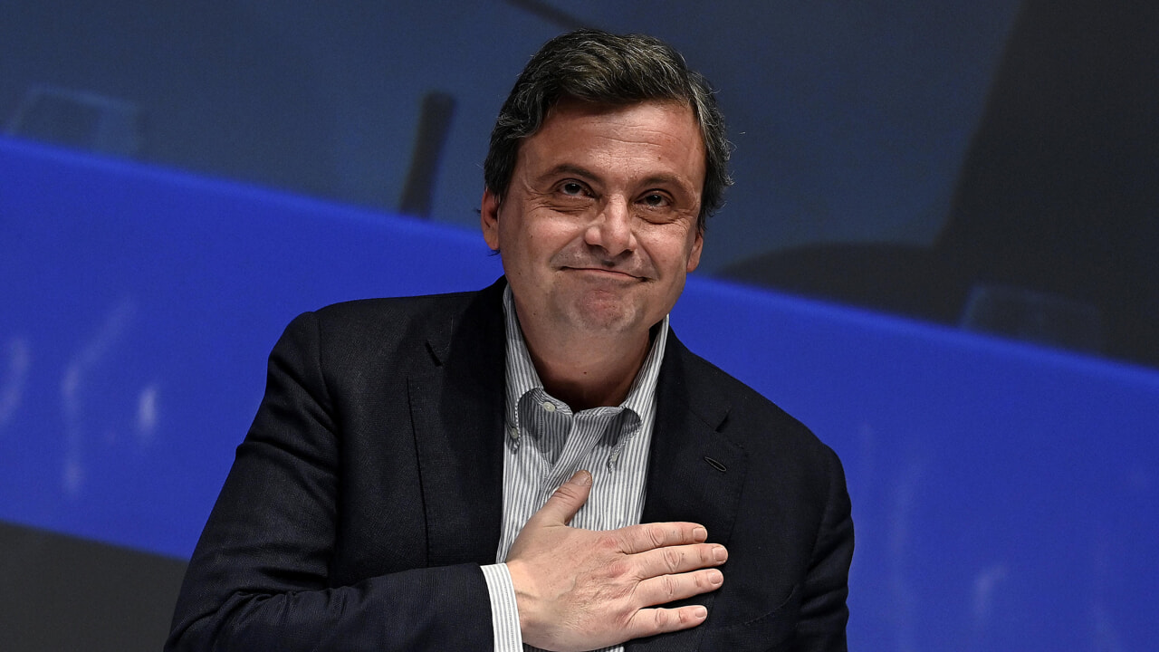 Elezioni, Calenda: "Meloni sia chiara sul fascismo: rischiamo di finire nella serie C d'Europa"