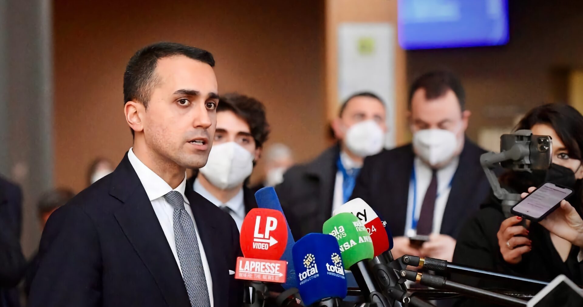 Elezioni, Di Maio: "Gli estremisti hanno fatto cadere Draghi, noi vogliamo mostrare l'alternativa"