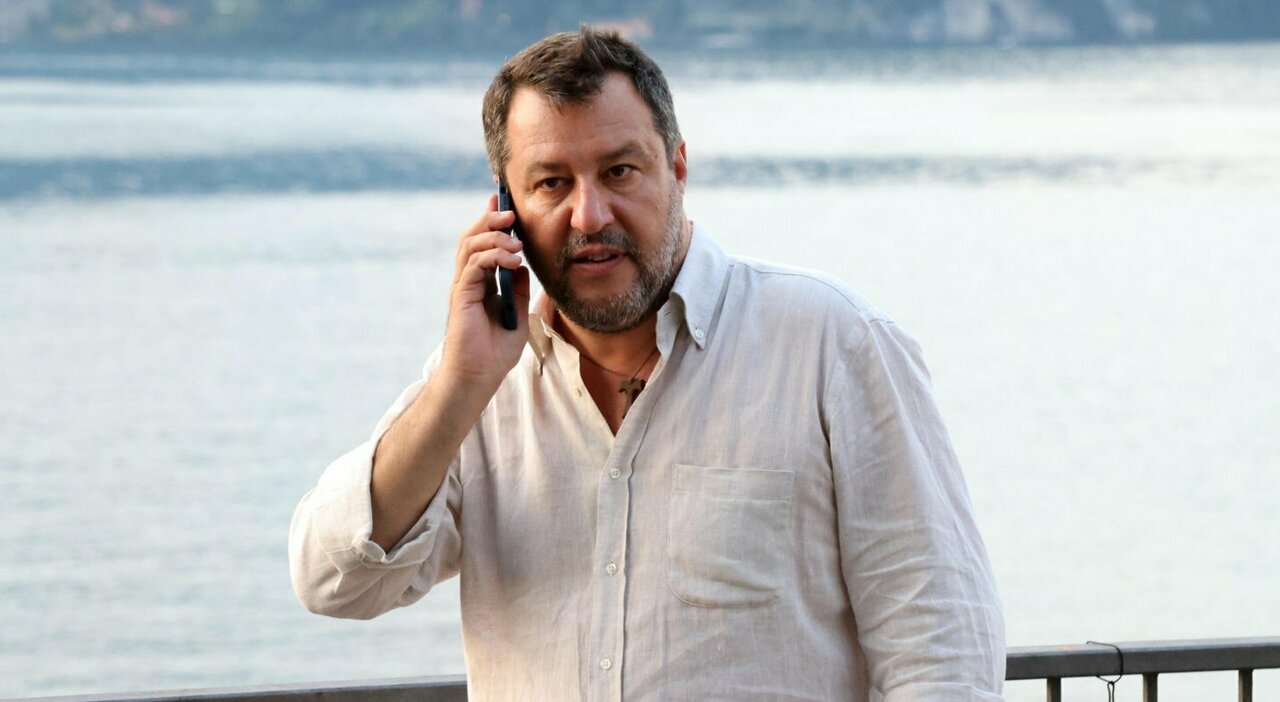 Medvedev, Salvini minimizza ancora: "La Russia non influirà sulle elezioni, gli italiani sceglieranno con la loro testa"