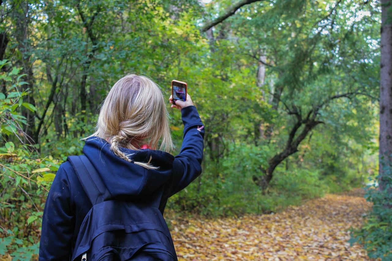 Smartphone e sostenibilità: come usare i nostri telefoni in modo green