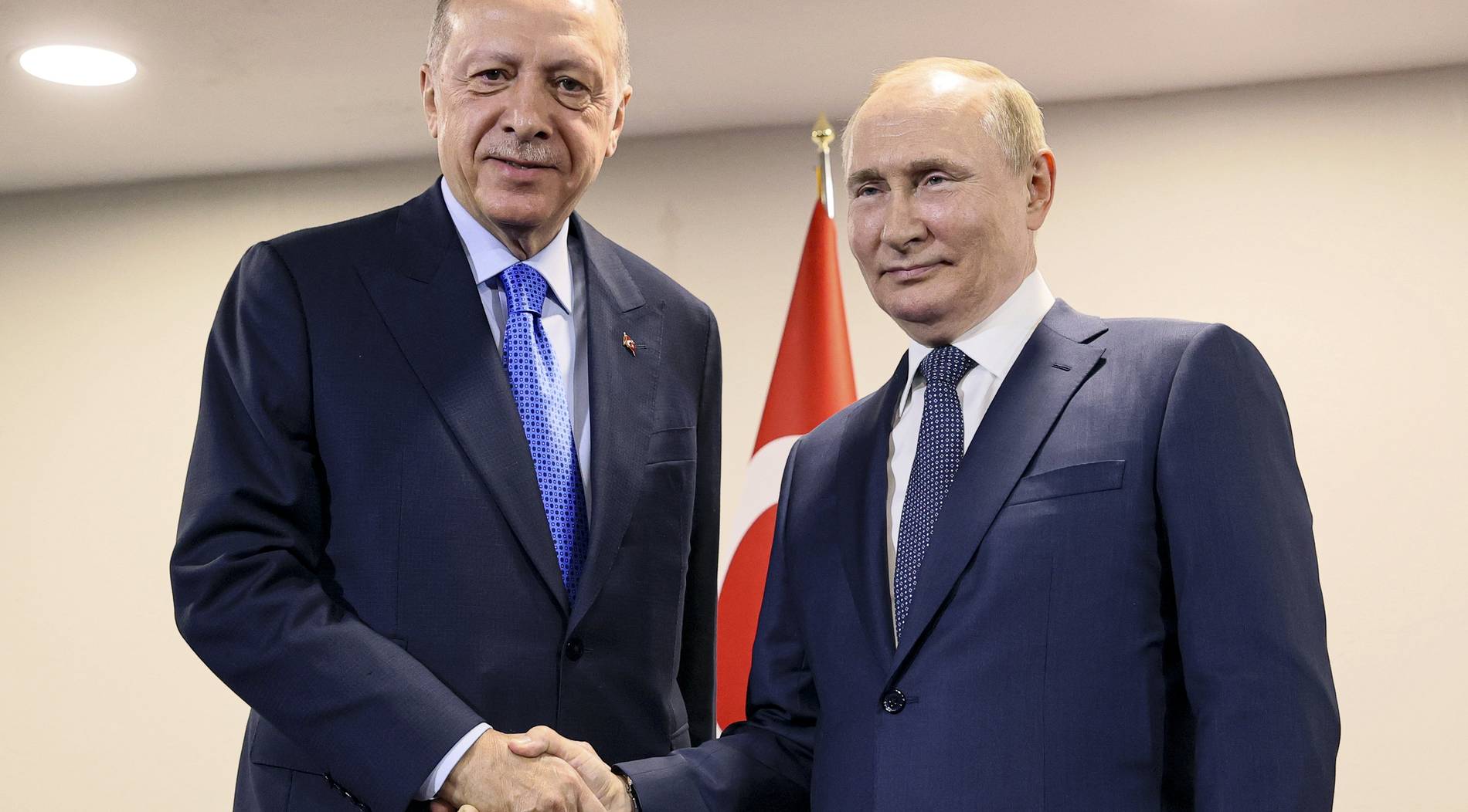 Erdogan chiede il 'sostegno' di Putin e Iran per massacrare i curdi