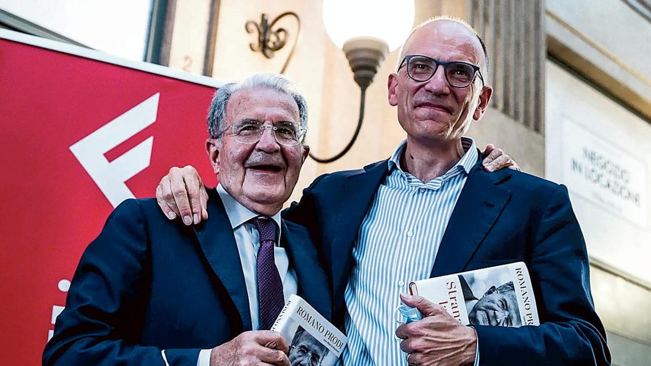 Prodi alla festa de l'Unità di Bologna: ovazione dalla base del Pd