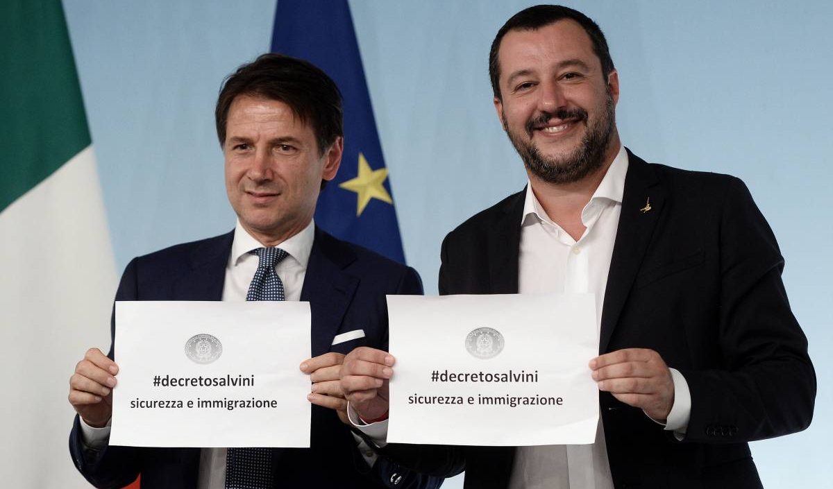 Conte contro tutti: "Ammucchiate, l'unico voto utile è al M5s"