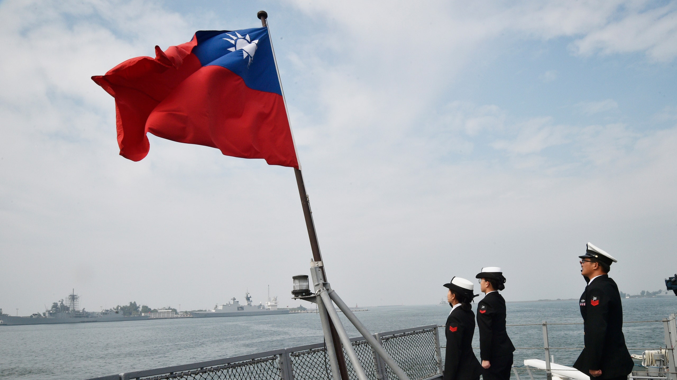 La Cina infastidita dal sorvolo Usa dello Stretto di Taiwan: è a rischio la pace e la stabilità