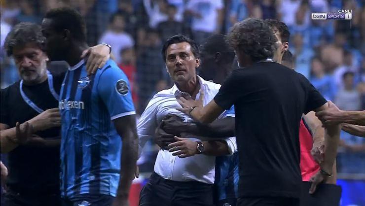 Montella e Balotelli, lite in campo: il tecnico trattenuto mentre cercava di aggredirlo