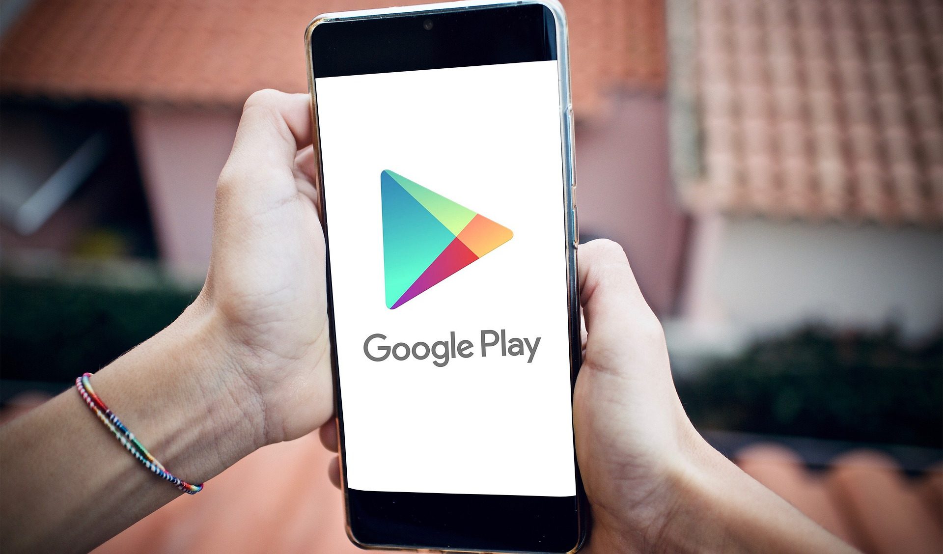 Google Play rifiuta la app di Trump: ha contenuti che incitano alla violenza Google Play rifiuta la app di Trump: ha contenuti che incitano alla violenza