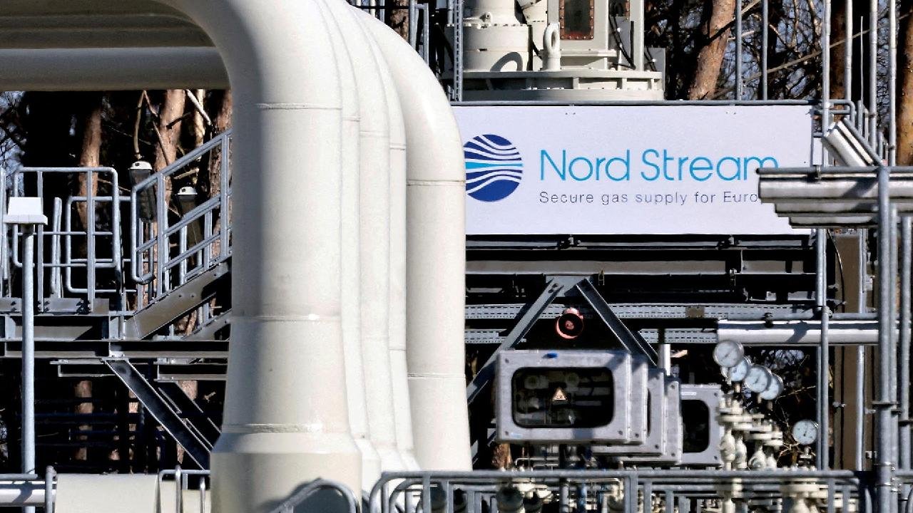 Gas russo, Nord Stream 1 e 2 si fermano: "Danni senza precedenti". E il prezzo va alle stelle