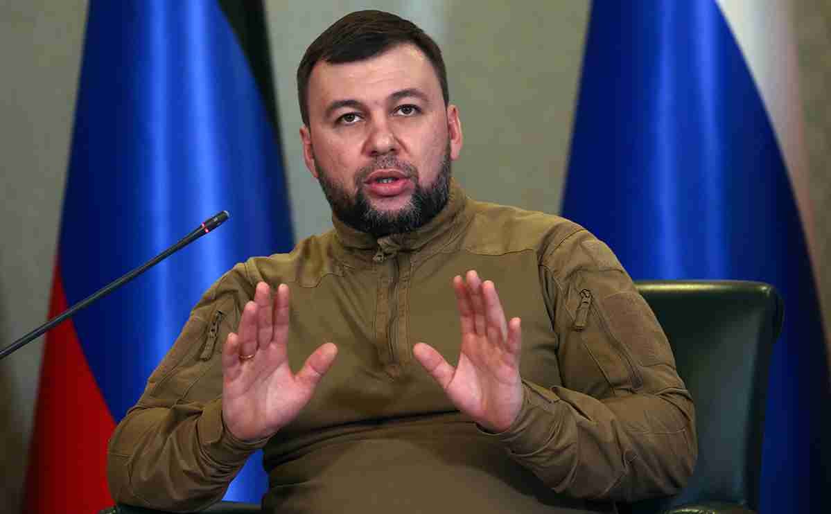 Il leader filo-russo Denis Pushilin fuggito da Donetsk: indiscrezione sui social