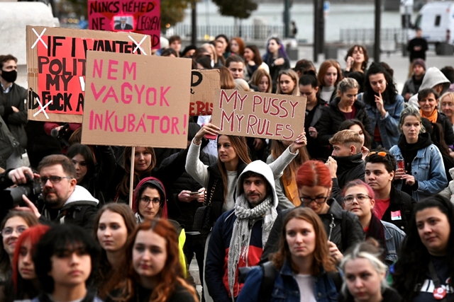 A Budapest in piazza contro l'assalto di Orban al diritto all'aborto A Budapest in piazza contro l'assalto di Orban al diritto all'aborto