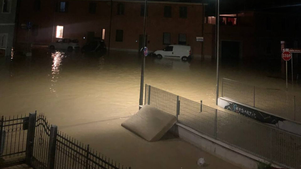 Alluvione nelle Marche, parla l'assessore regionale all'Ambiente: "Nessuno poteva immaginare un tale disastro"