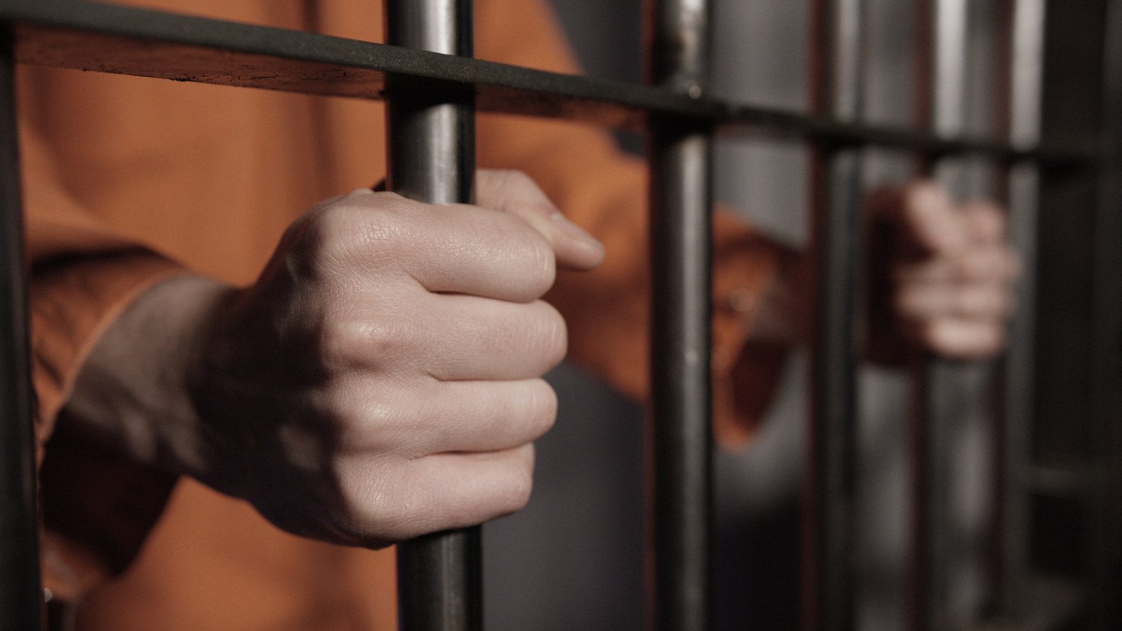 Arrestato per furto si impicca in carcere dopo una notte in cella: è il 32esimo suicidio dall'inizio del 2024