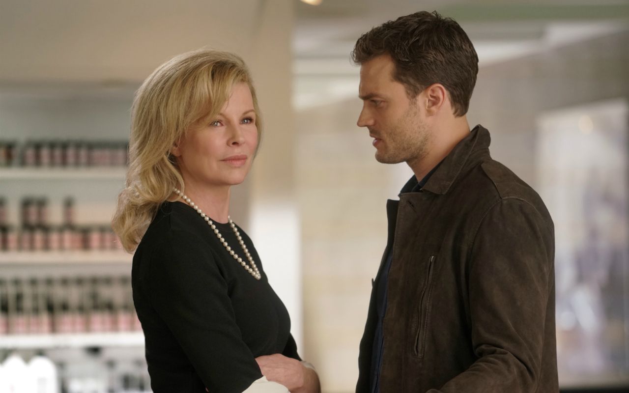 cinquanta-sfumature-nero "Cinquanta sfumature di nero", questa sera alle 21.20 su Italia 1: ecco la trama del sequel