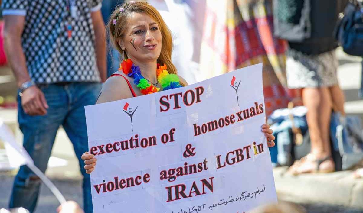 Iran, due attiviste Lgbt condannate a morte: l'appello di Amnesty per la liberazione