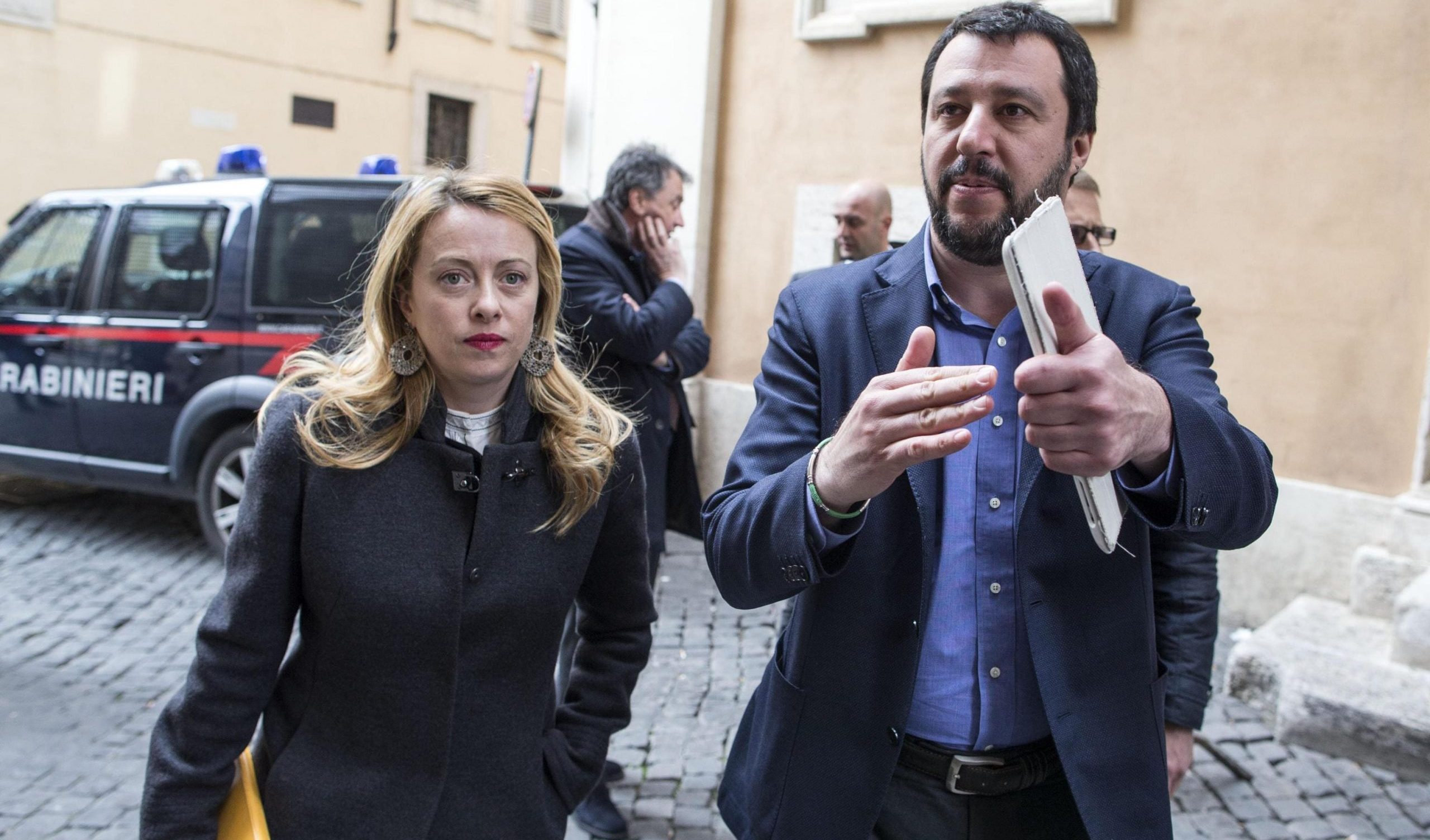 Salvini tifa per il chiarimento tra Meloni e Berlusconi in vista del governo nero-nero