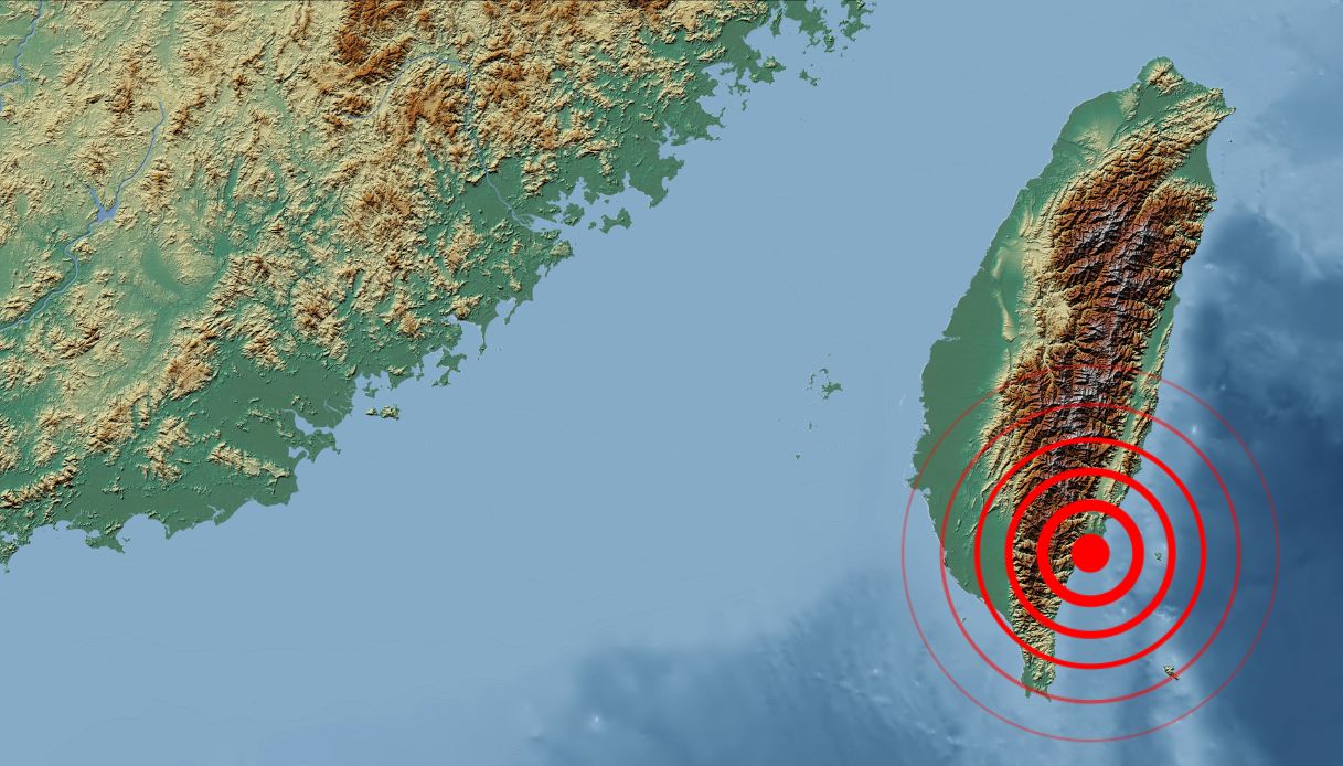 Forte terremoto a Taiwan, allerta tsunami in Giappone Forte terremoto a Taiwan, allerta tsunami in Giappone