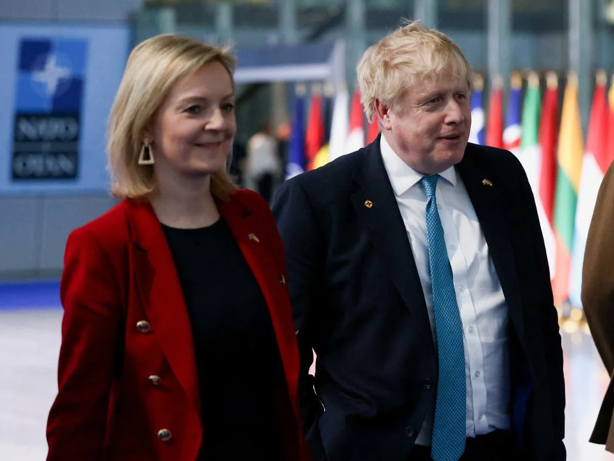 Liz Truss, arrivano i complimenti di Bojo: "Ha il piano giusto contro la crisi"