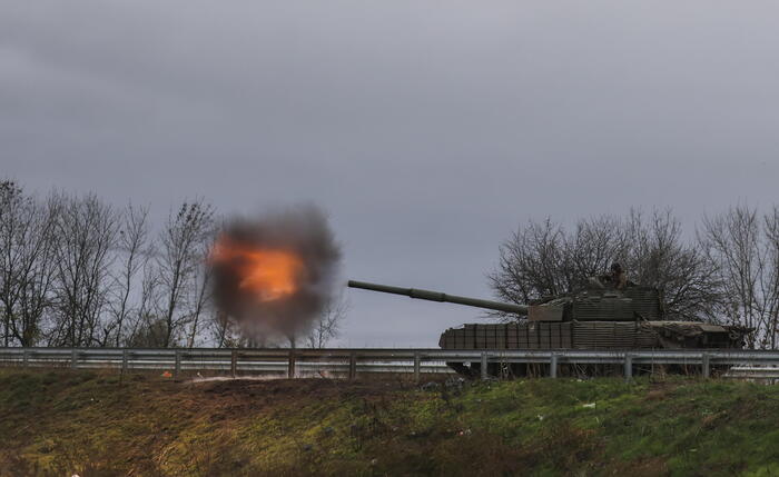 Russian invasion of Ukraine Bombe russe colpiscono le linee elettriche a Nikopol, uccisi 4 civili nel Donetsk