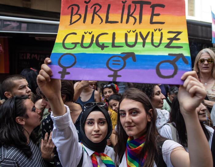 Erdogan, diritti Lgbt sono una degenerazione Il sultano Erdogan: "I diritti Lgbt sono una degenerazione"