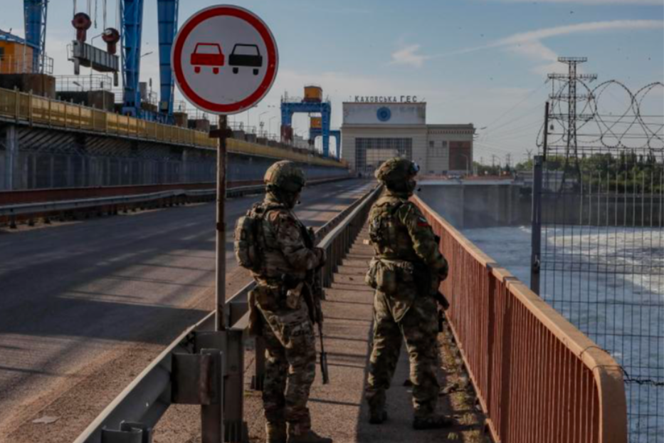 679246 Russi allo stremo: organizzano la difesa di Kherson, con gli uomini rimasti in città