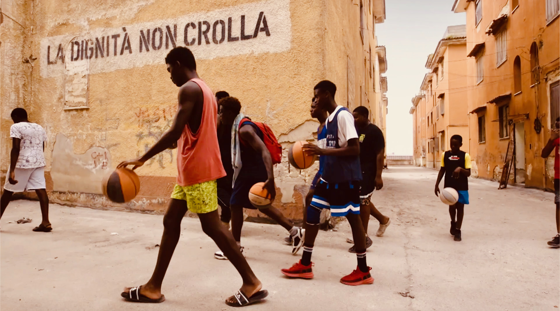 Paola Egonu, la Tam Tam basket di Castel Volturno e le difficoltà per chi fa sport se hai la pelle nera