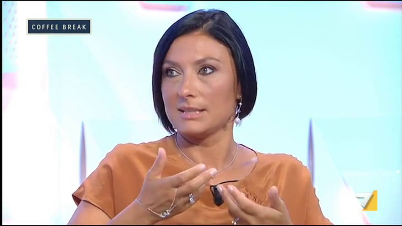 Alessia Morani (Pd) sulla questione femminile: "La toppa è peggiore del buco, serve un passo indietro"