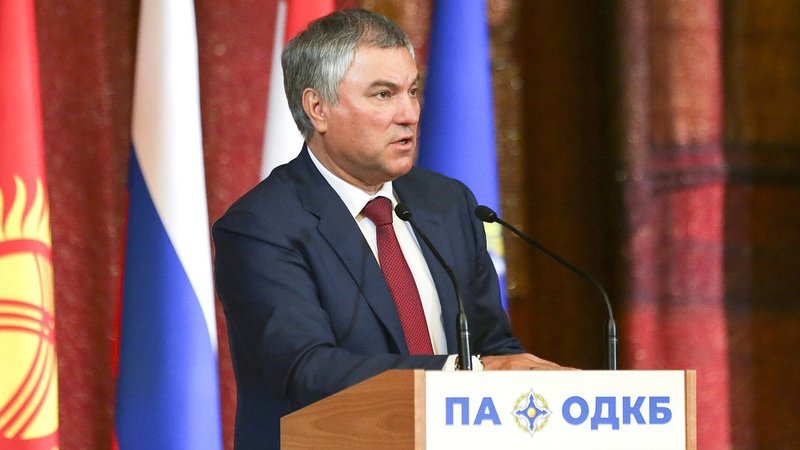 content_content_qmiy7hgqvmvddlbafkhgbamvcafidvv9 Il colmo dei colmi: gli invasori russi accusano Kiev di essere una colonia Usa