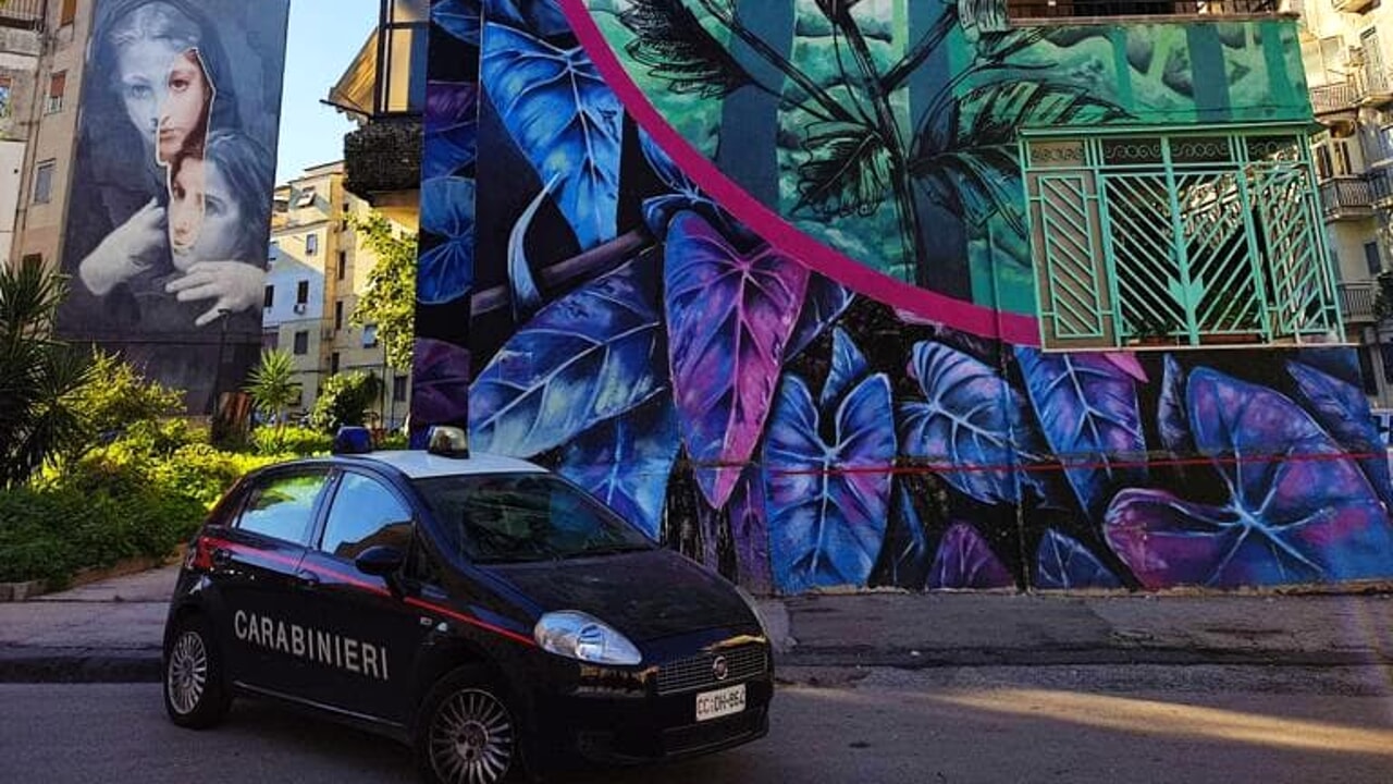 Napoli, avevano allestito un palco abusivo per festeggiare un compleanno: intervengono i carabinieri