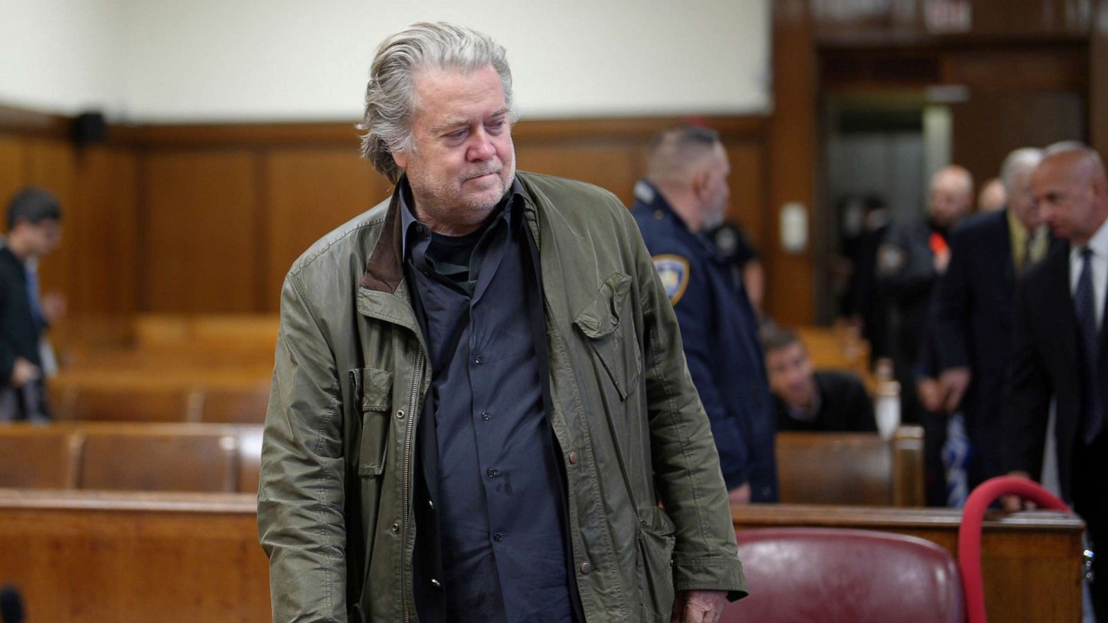 Bannon condannato a 4 mesi per oltraggio alla corte: resterà libero in attesa dell'appello