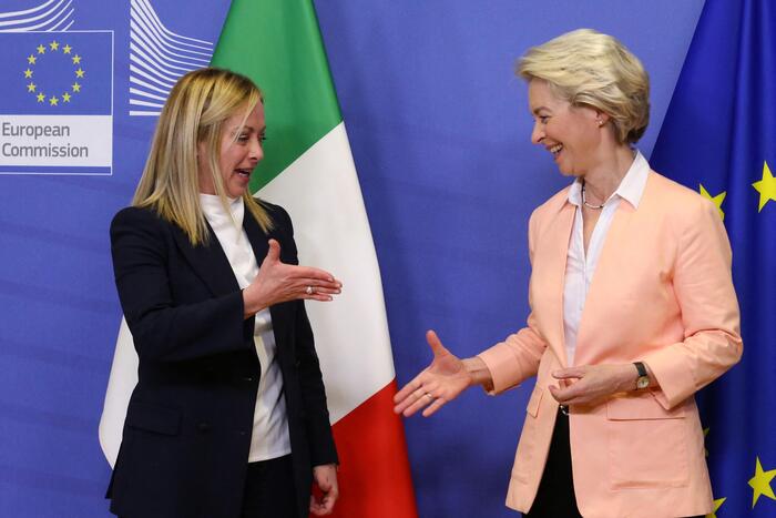 Von der Leyen ha capito che deve farsela amica: "Grazie per la tua visita, forte segnale per le istituzioni europee"