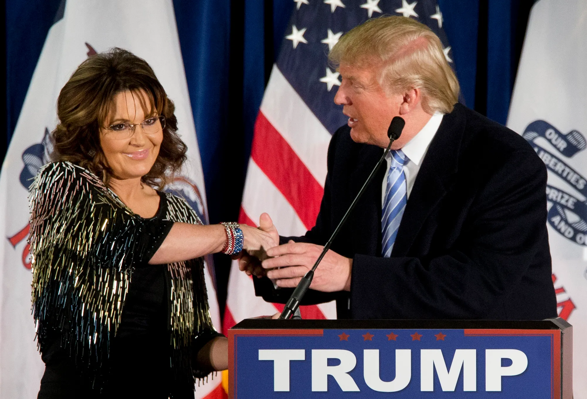 Borowitz-Trump-Names-Palin-Ambassador-Nambia Nuovo schiaffo a Trump: Sarah Palin sconfitta nelle elezioni di Midterm