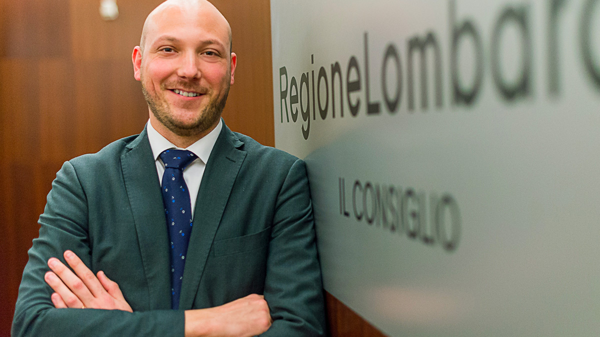 Lombardia, il M5s apre al Pd: "Cerchiamo una visione comune"