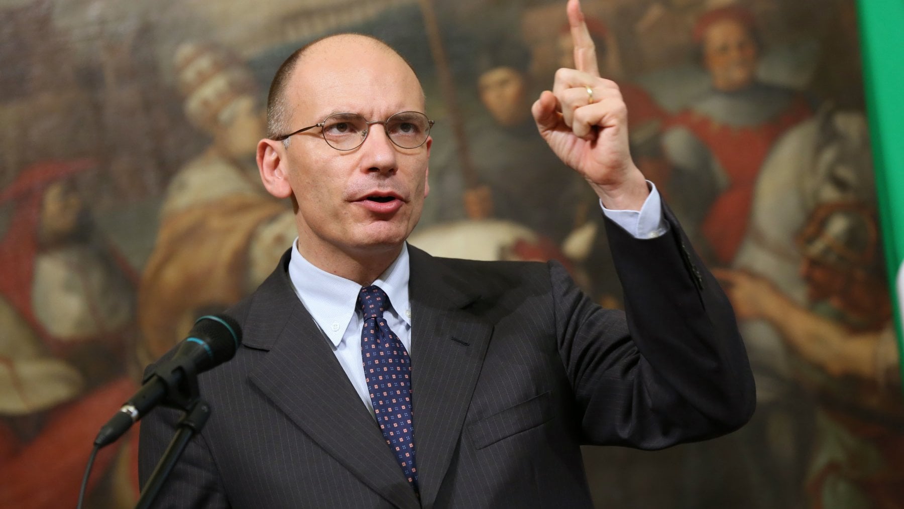 Letta contro la manovra del governo Meloni: "Dal Pd controproposte per sostenere i salari"