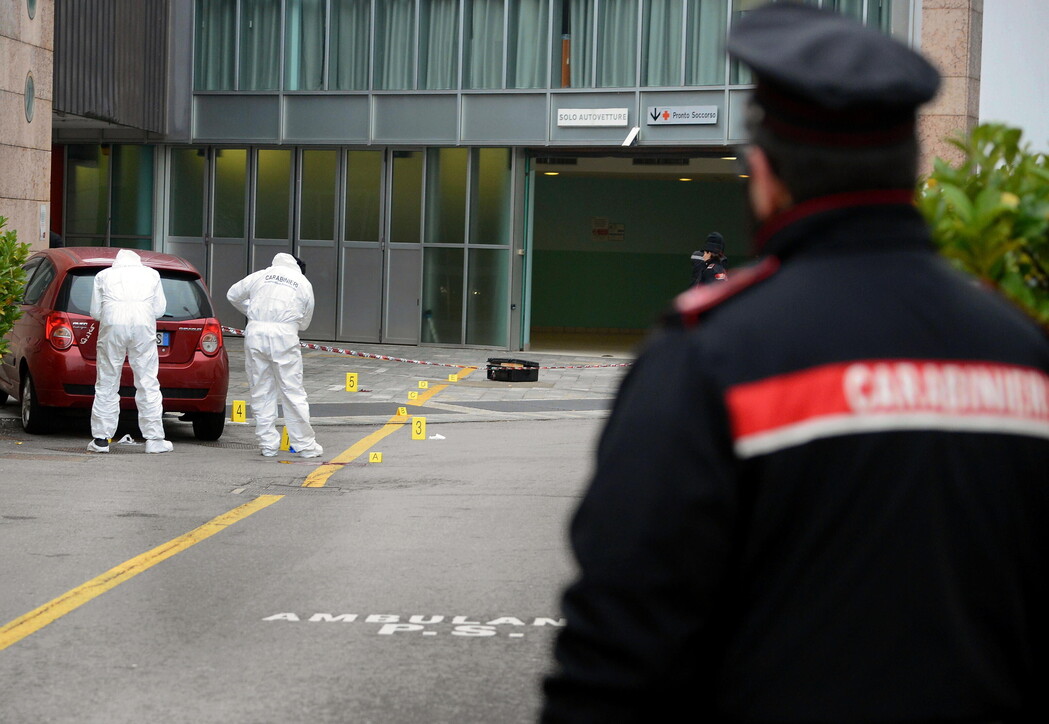 Morto il medico aggredito con una accetta dall'uomo che gli aveva tamponato la macchina