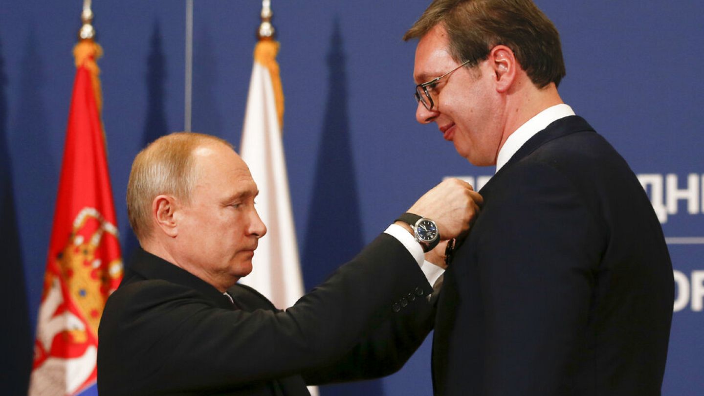 Putin a Vucic: "Rafforziamo il `partenariato strategico´" (ma i Serbi non sono in Europa?)