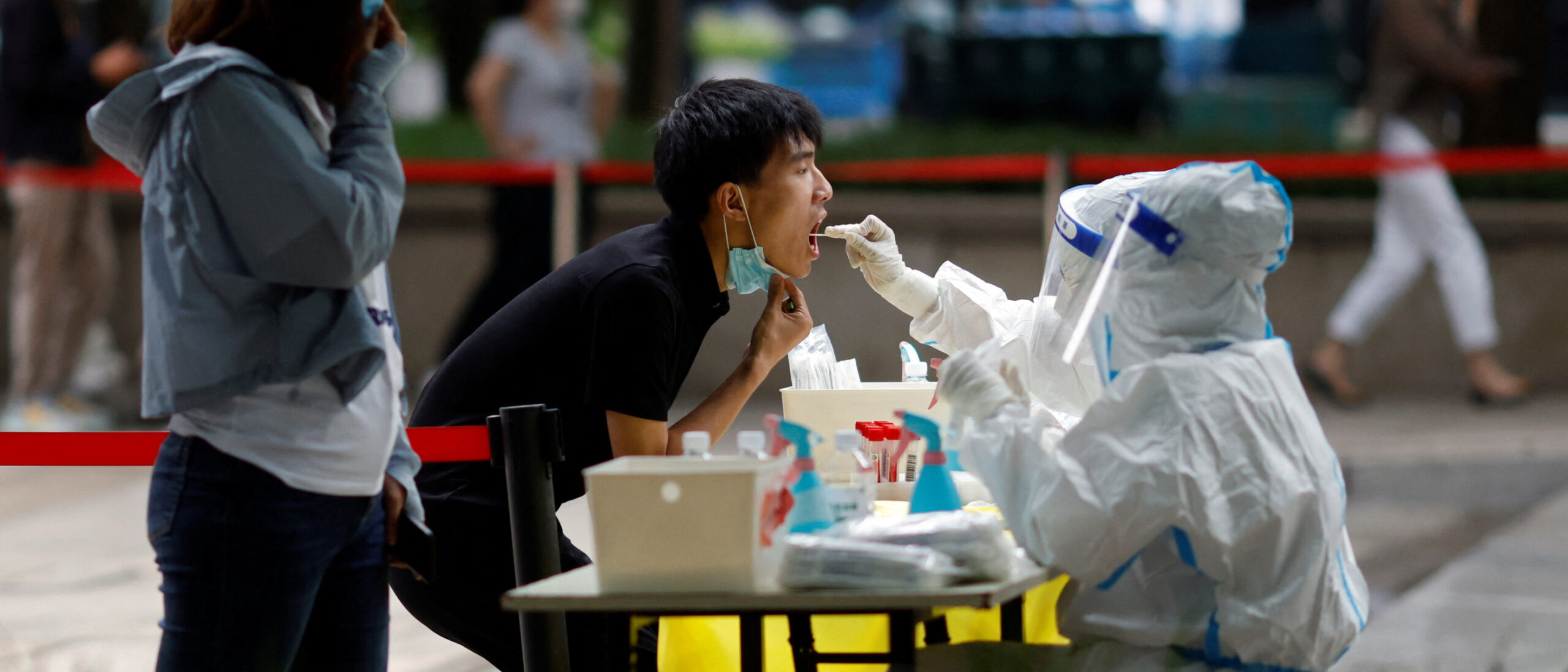 La Cina si arrende e guarda avanti: allentata la linea zero-Covid