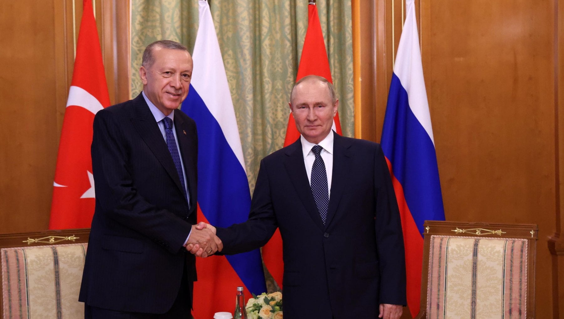 Putin accetta in extremis di estendere l'accordo sul grano del Mar Nero