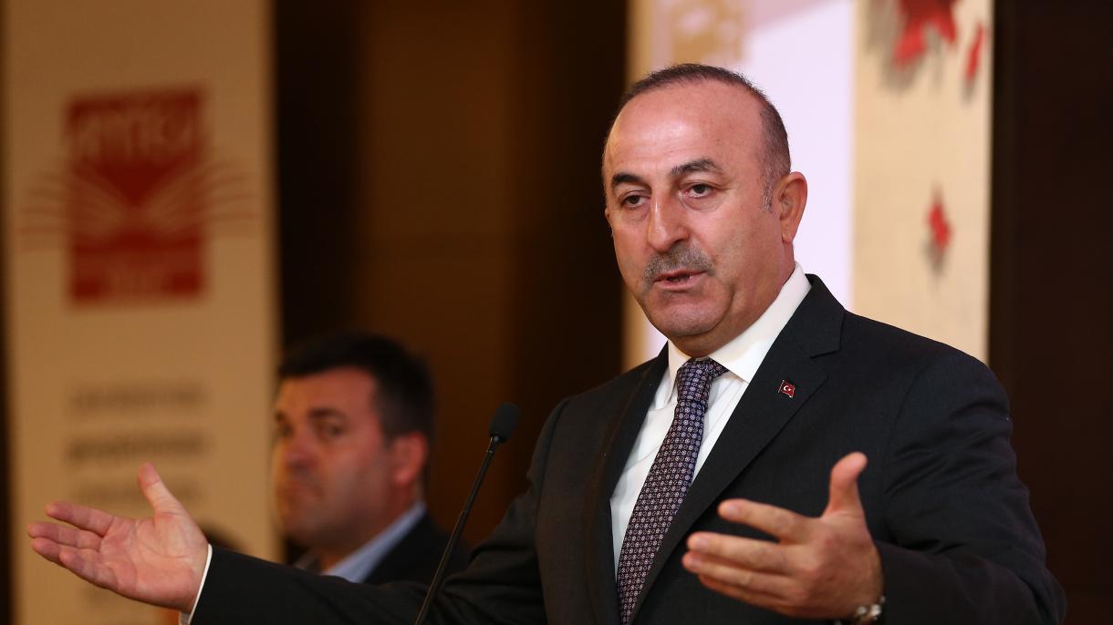La Turchia: "L'Occidente convinca Kiev a sedersi al tavolo dei negoziati con la Russia" La Turchia: "L'Occidente convinca Kiev a sedersi al tavolo dei negoziati con la Russia"