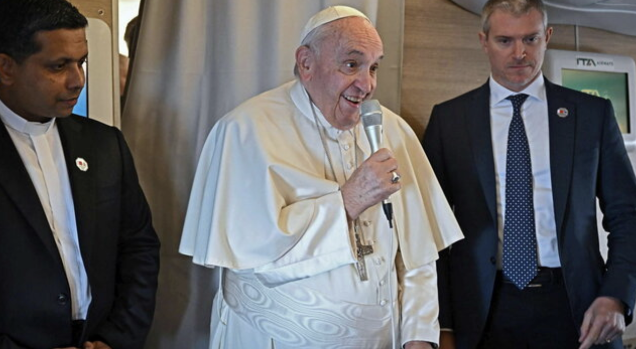 Papa Francesco dimesso dal Gemelli: Bergoglio torna in Vaticano dopo 10 giorni