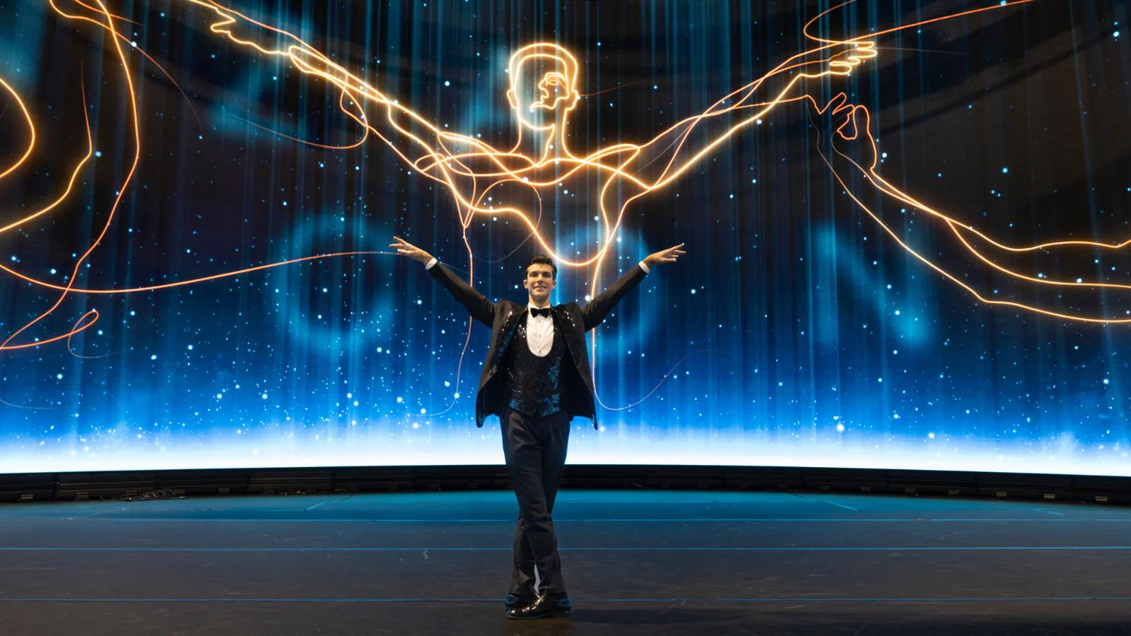 "Danza con me", torna Roberto Bolle: in onda in prima serata il 1° gennaio 2023